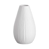 BUTLERS Keramik Vase mit Rillen -Riffle- Moderne Dekoration für Wohnzimmer, Regal und Tischdeko | Blumenvase für einzelne Blumen, kleine Sträuße oder dekorative Trockenblumen