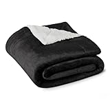 Amazon Basics Mikrofaser Wendedecke Kuscheldecke aus Sherpa, 127 x 152 cm, Schwarz