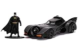 Jada Toys 253213003 Batmobil 1989, hochdetailiertes 1:32 Modellauto inkl. Batman-Figur, Türen können geöffnet werden, mit Freilauf, schwarz