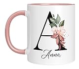 Personalisierte Tasse - Namens-Tasse mit Blumen Motiv - mit Ihrem Anfangsbuchstaben und Namen - personalisiert - Geburtstag - Kaffeetasse - beidseitig bedruckt - Geschenke für Frauen (Rosa)