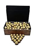 Ferrero Rocher 1Kg XL 'Gold' Schatztruhe mit 80 Kugeln - knusprige Pralinen-Spezialität mit Milchschokolade und feiner Haselnusscreme - perfekt zum verschenken oder auch als Dekoration.