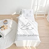 TRAUMHELDEN Winter Babybettwäsche 135x100 FLANELL / BIBER , 1 Kissenbezug 40x60 + 1 Bettbezug 100x135 cm ☆ Weihnachtsbettwäsche Sterne Tannenbaum ☆ Hochwertige Kinder-Bettwäsche Wintermotiv