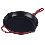 Le Creuset Signature Gusseisen Brat- und Servierpfanne, Rund, Ø 23 cm, Für alle Herdarten inkl. Induktion geeignet, 1,93 kg, Kirschrot, 20182230600422