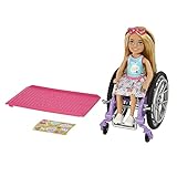 Barbie Chelsea Serie, Fashionista Chelsea Puppe mit blonden Haaren, Kleid, Sonnenbrille, Rollstuhl und Rampe, Aufkleber, Geschenk für Kinder, Spielzeug ab 3 Jahre,HGP29