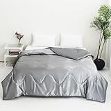 Highdi Tagesdecke Wohndecke, Einfarbiger Satin Mikrofaser Bettüberwurf de Gesteppt, Weich Hautfreundlich Bettdecke, Atmungsaktive Leicht Dünn Sommerdecke, Sofaüberwurf Wohndecke (Grau,120x150cm)