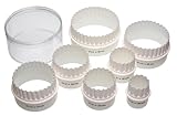 KitchenCraft Keksausstecher Set mit Sieben Ausstechern, Geeignet für jede Art von Gebäck, Runde Cookie Cutter, Spülmaschinensicher, Weiß