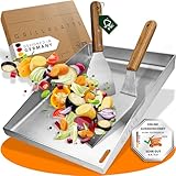 LIKAYA® Grillplatte/Plancha [30 x 40 x 4cm], massiver 4mm V2A Edelstahl inkl. 2x Grillspachteln mit FSC®-Akazienholz Griff - perfektes Grillzubehör!