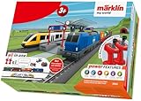 Märklin my world Premium-Startpackung mit 2 Zügen 29343 - Elektrischer Personenzug 32,6 cm und Güterzug 58,5 cm mit Fernsteuerung - Spielzeugeisenbahn inkl. Bahnsteig und viel Zubehör, ab 3 Jahren