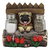 Ebros Geschenk, lustige Höschen-Mops-Hund, Holzzäune und rote Rosen, Blumenbeet, Abendessen, Papierserviette und Glas, für Salz- und Pfefferstreuer, 15,2 cm breit