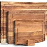 WALDWERK Schneidebrett 3er Set (40x30 / 33x24 / 26x18cm) aus massiver Akazie - Schneidebretter mit Brettständer - 2cm dicke Holzbretter mit Saftrille - Design Schneidebrett Set