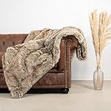 Quantum Interior by Maxland Luxuriöse Kunstfelldecke in 2 Größen Kuscheldecke in 2 Farben Sofadecke in Felloptik Pelzdecke Rustikale Wendedecke XXL Bettüberwurf oder Tagesdecke (Braun, 150x200 cm)