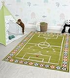 the carpet Beat Soccer Moderner weicher Kinderteppich, Spielteppich, weicher Flor, Pflegeleicht, Fußball, Fußballfeld, Spielfeld, Grün, 80 x 150 cm