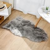 Ruedong Faux Lammfell Kunstfellteppich Grau 40x60 cm, Flauschiger Kleiner Schaffellteppich, Ultraweiche Matte, Maschinenwaschbare Shag-Matten, Kinderzimmerdecke für Bett, Wohnzimmer, Kinderzimmer